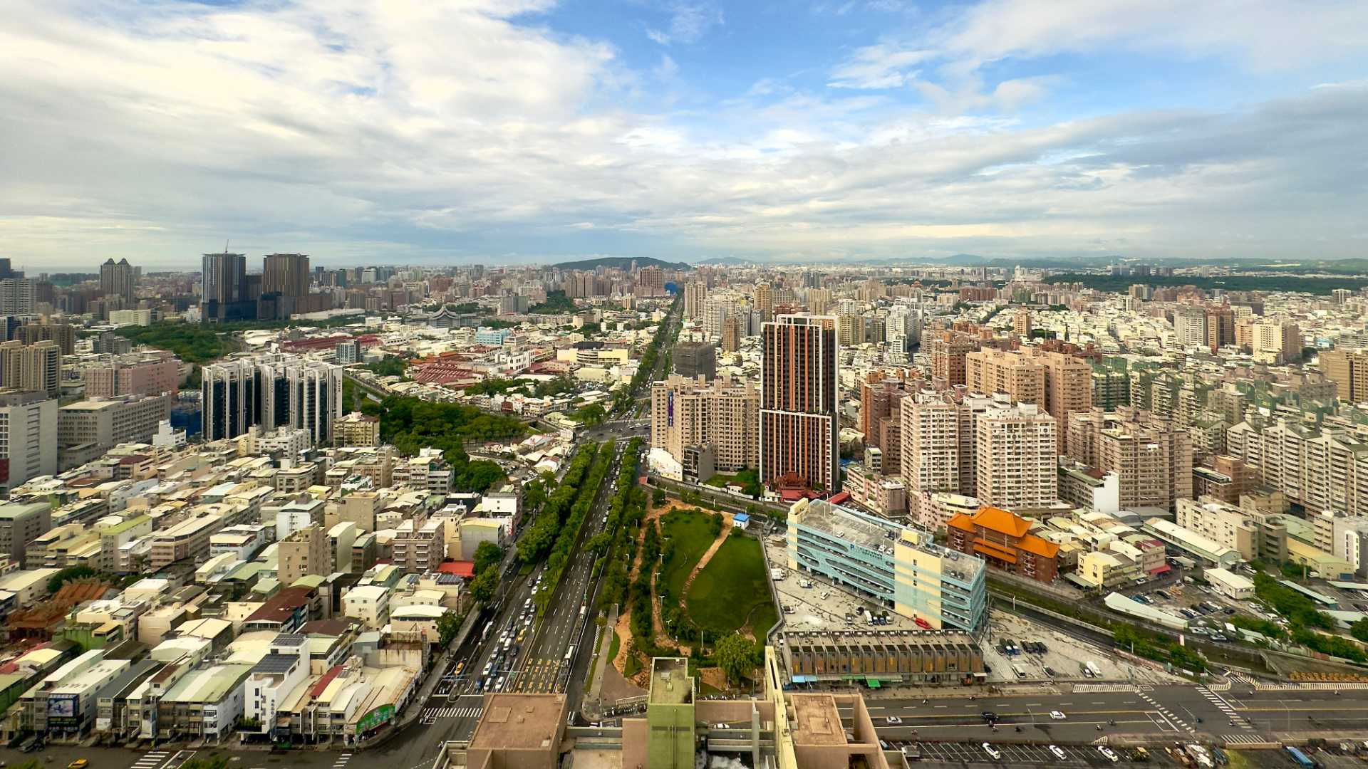 View over northern Kaohsiung City.